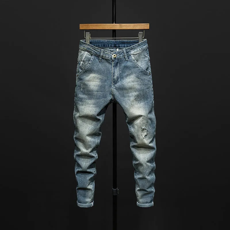 Men's slim-fit skinny jeans in dark blue denim with micro elasticity and mid-rise waist