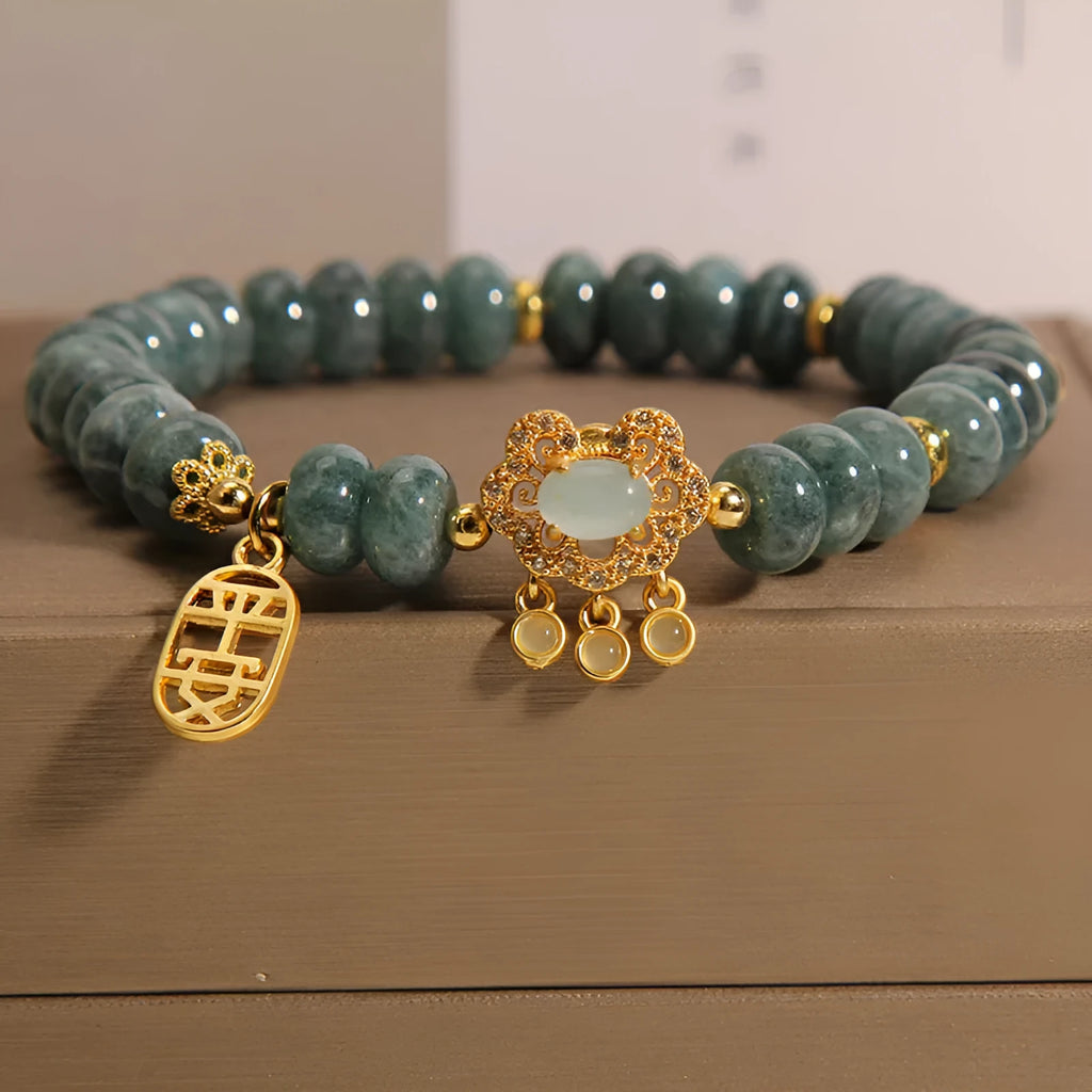 Women's natural emerald jade abacus bead bracelet with alloy safety lock clasp