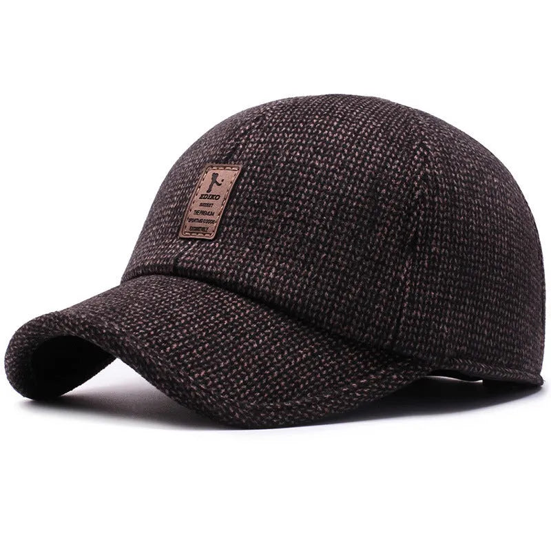 Men's adjustable wool felt baseball cap in black with short brim and letter pattern