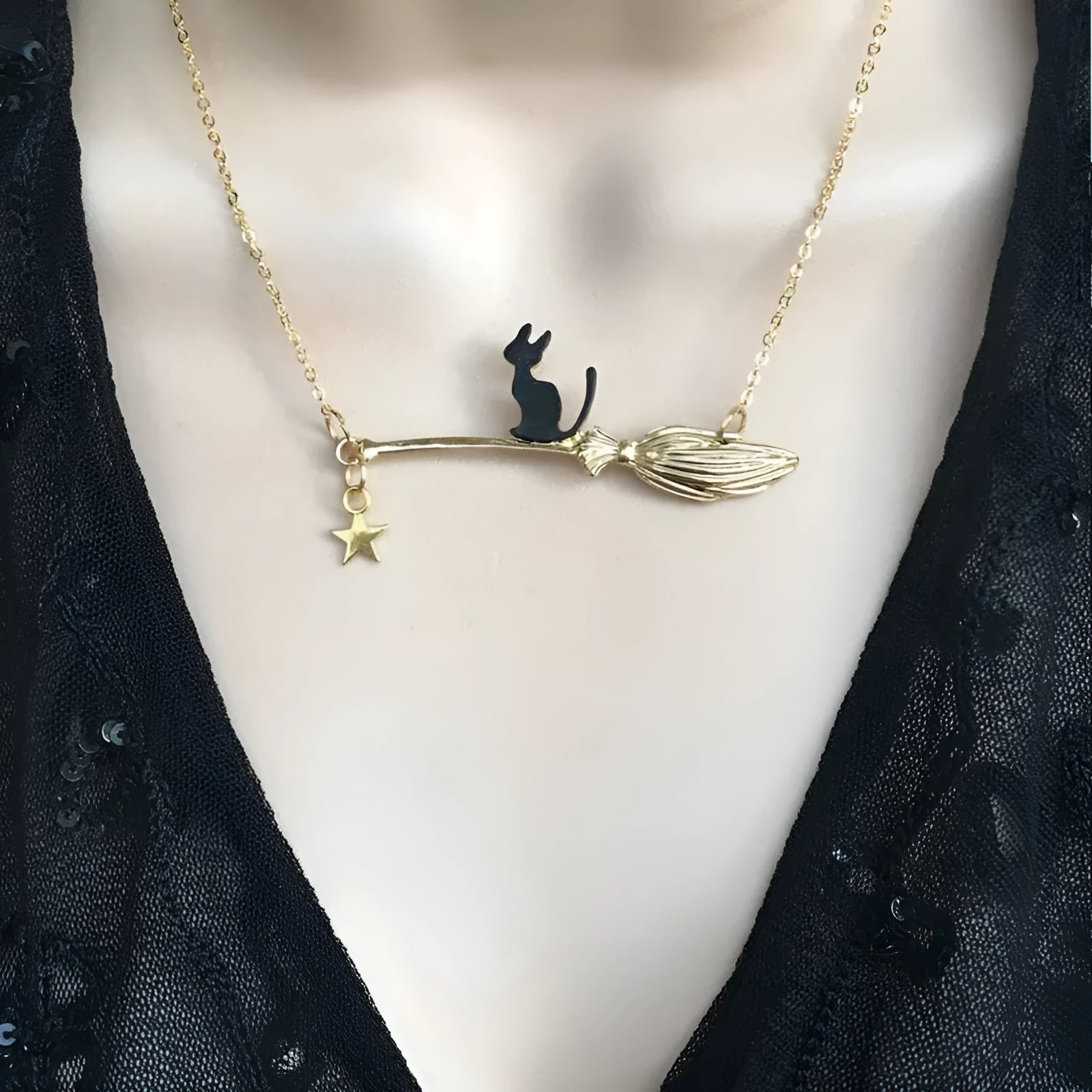 Halloween black cat alloy necklace pendant with animal totem modelling in gold, silver, or two-tone finishes