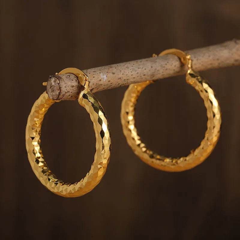 Gold retro alloy earrings for women with classic simple design in European American style