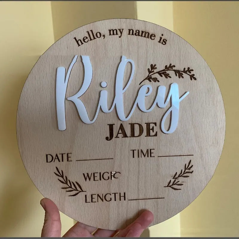 Square wooden baby name label with birth information, 15cm by 15cm, in one of three style choices.