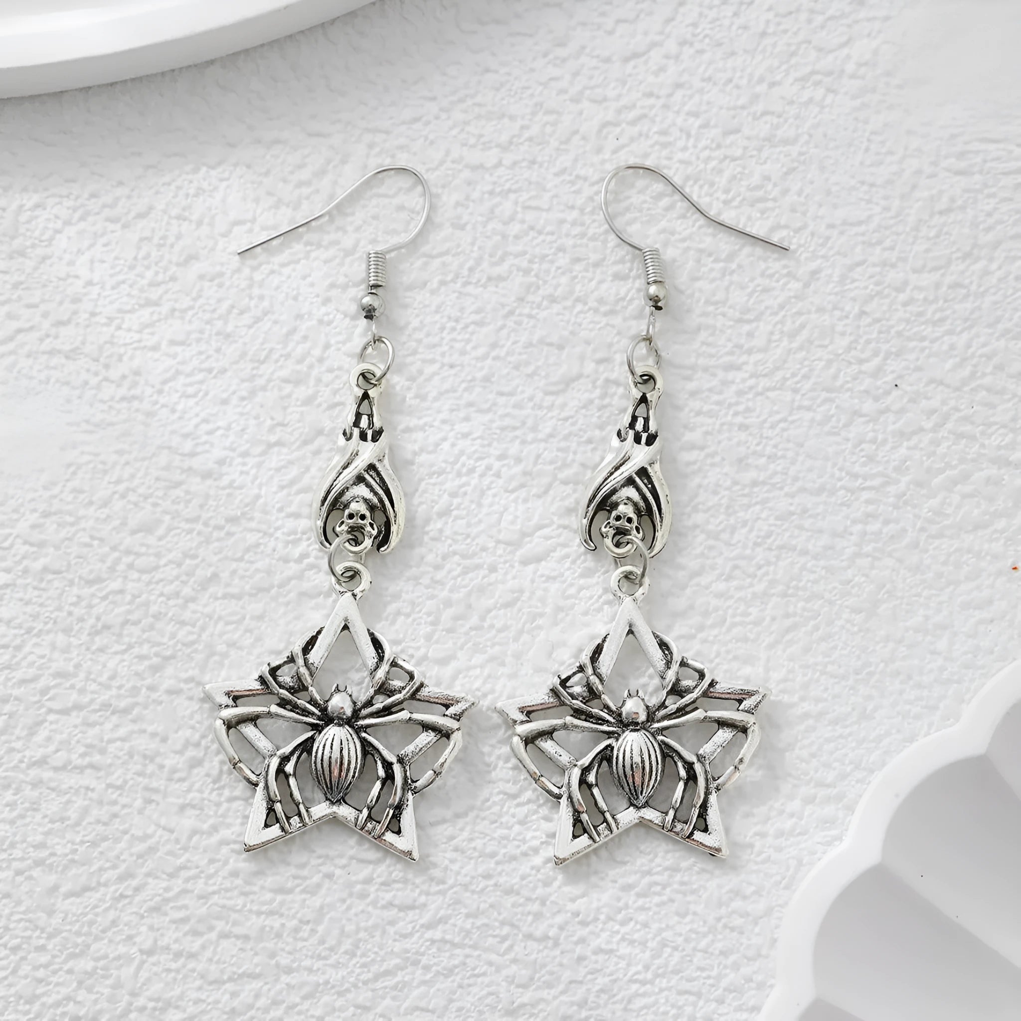 Alloy flower-shaped animal Halloween earrings for women, gothic personality style, colour options AQ-6008 and AQ-6009