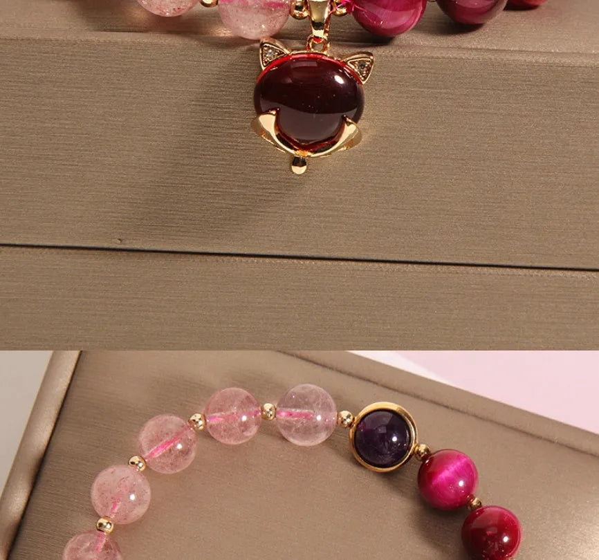 Natural strawberry crystal women's bracelet with elastic closure on wrist
