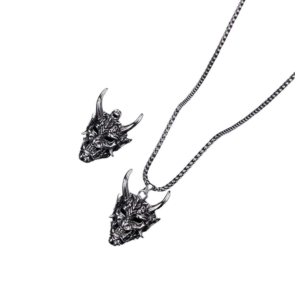 Men's vintage silver necklace with large 40mm x 27mm x 20mm zinc alloy pendant