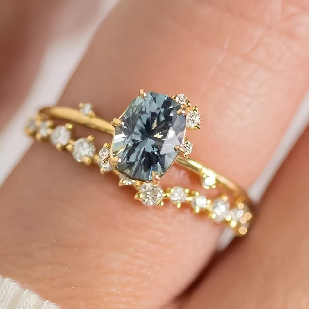 Gold plated women's flower ring with green zircon stones in sizes 6 to 10