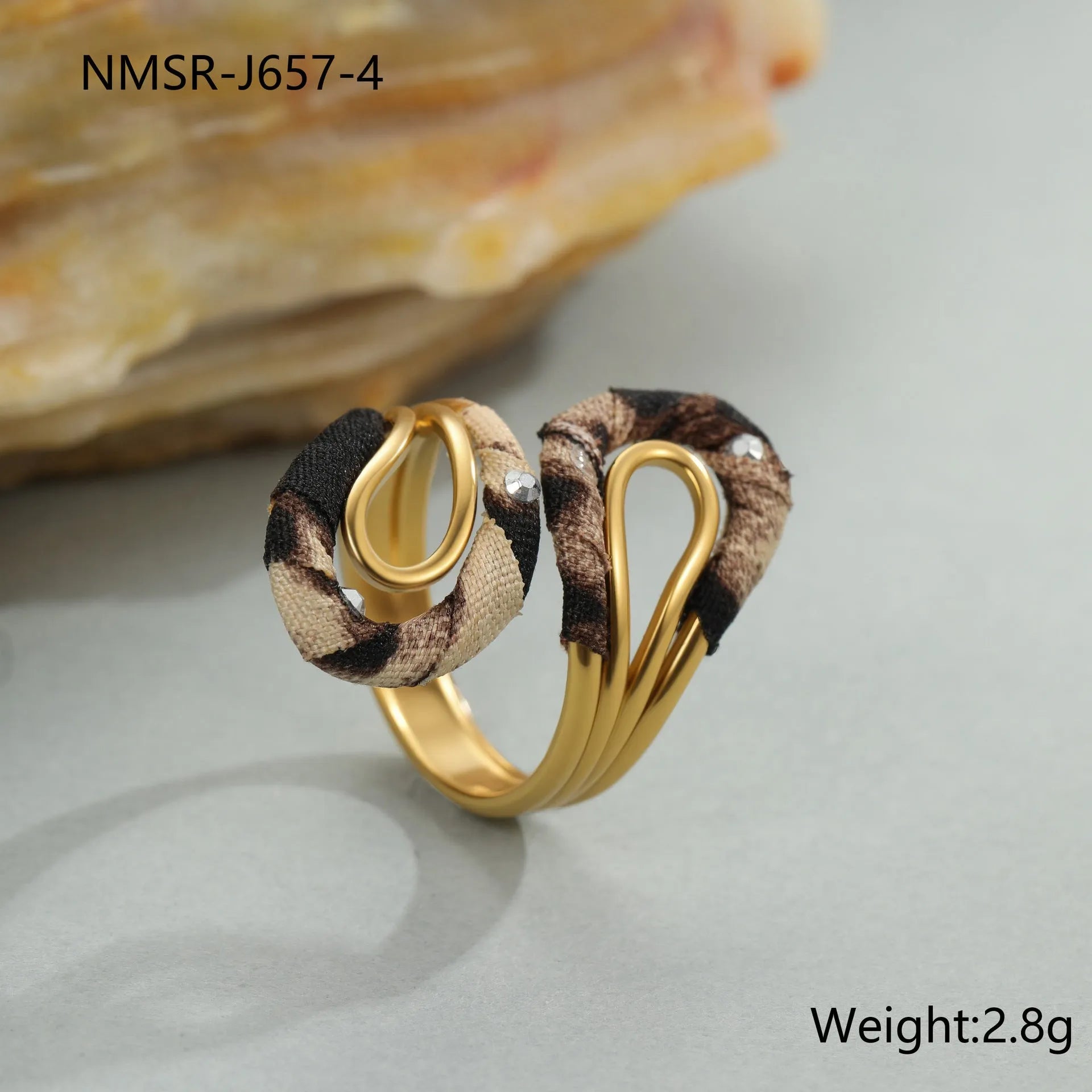 Stainless steel open mouth ring with leopard print design in adjustable free size