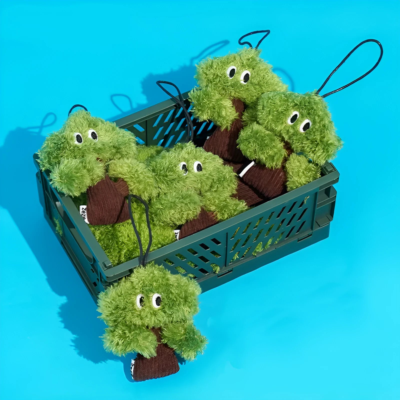 Pine tree shaped cat toy bag pendant with catnip filling in three size options