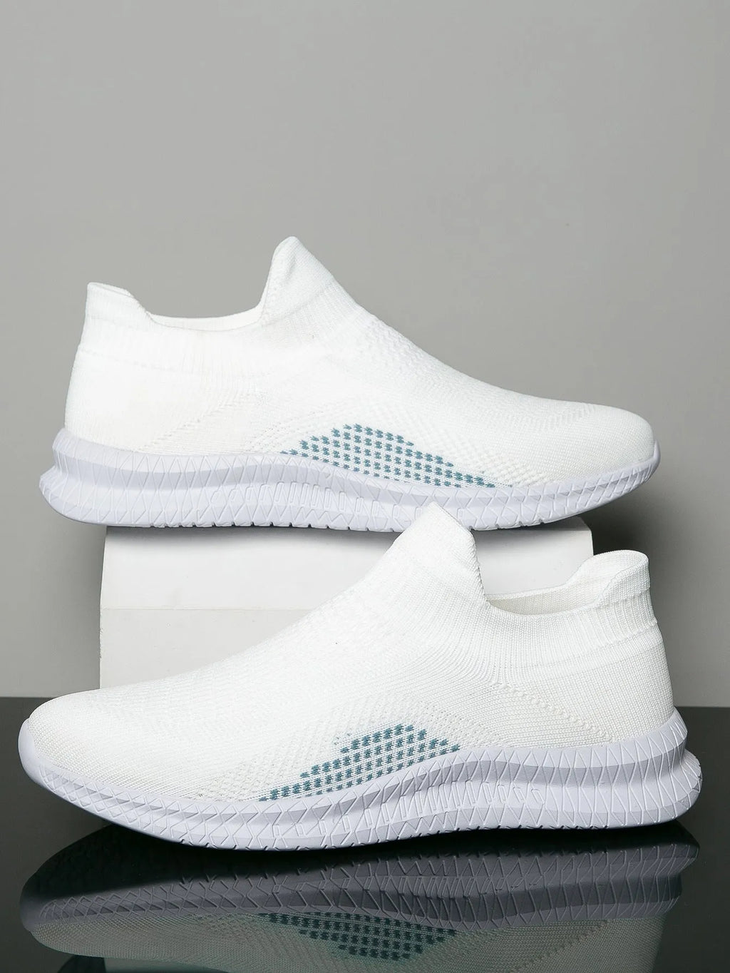 Popcorn Flyknit casual sneaker in fabric with viscose sole, low-top design with round toe