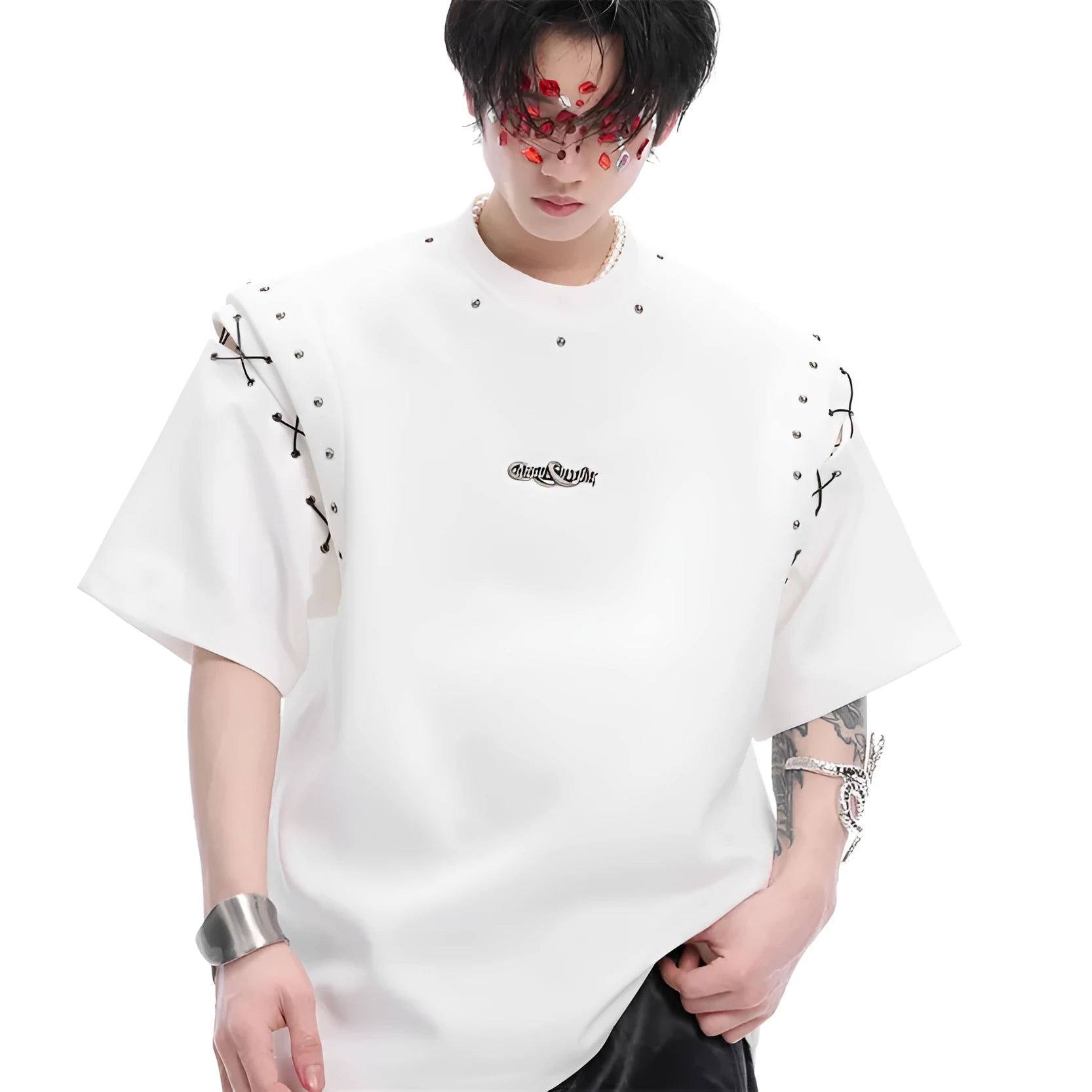 Niche deconstruction black short sleeve T-shirt with front lace-up fastening and cutout detail.