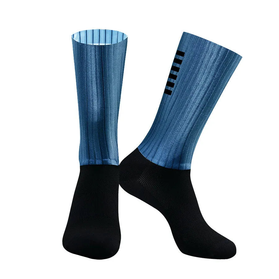 Breathable athletic socks for cycling and running in six colour options