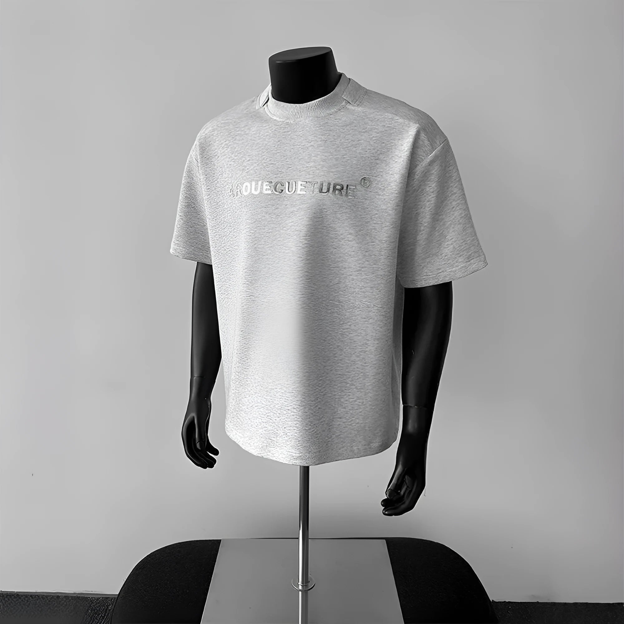 Men's cotton short sleeve t-shirt with letter pattern in loose fit pullover style