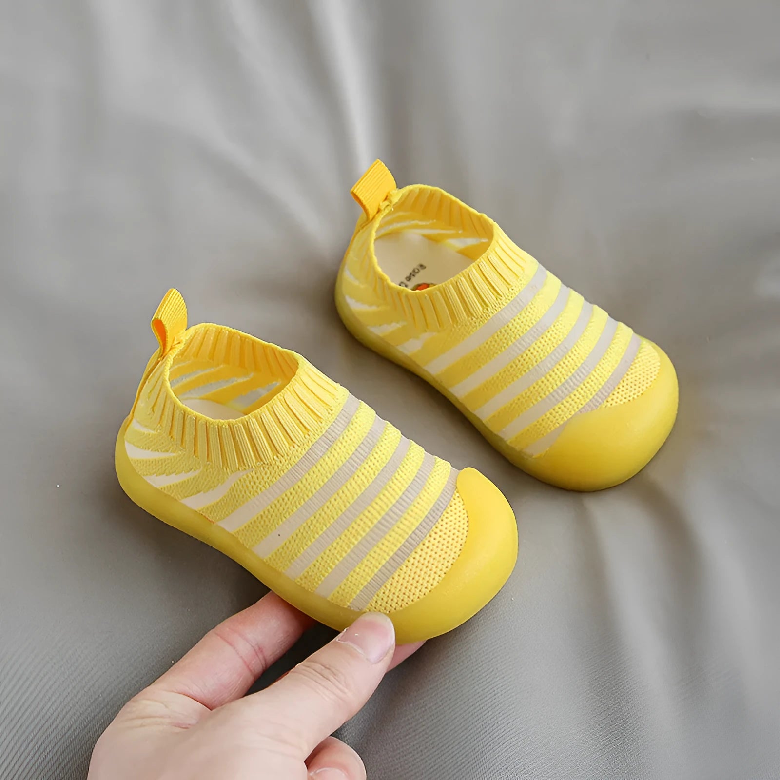 Breathable net baby toddler shoes soft sole summer blue pink yellow sizes 15-19