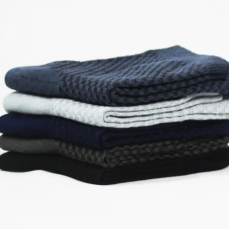 Men's bamboo fibre business socks in grey blue with a small square pattern.