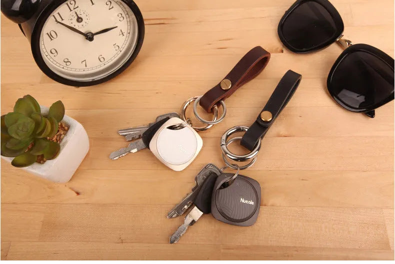 Bluetooth tracker key finder 40x40x7.9mm aluminium alloy polycarbonate shell black champagne