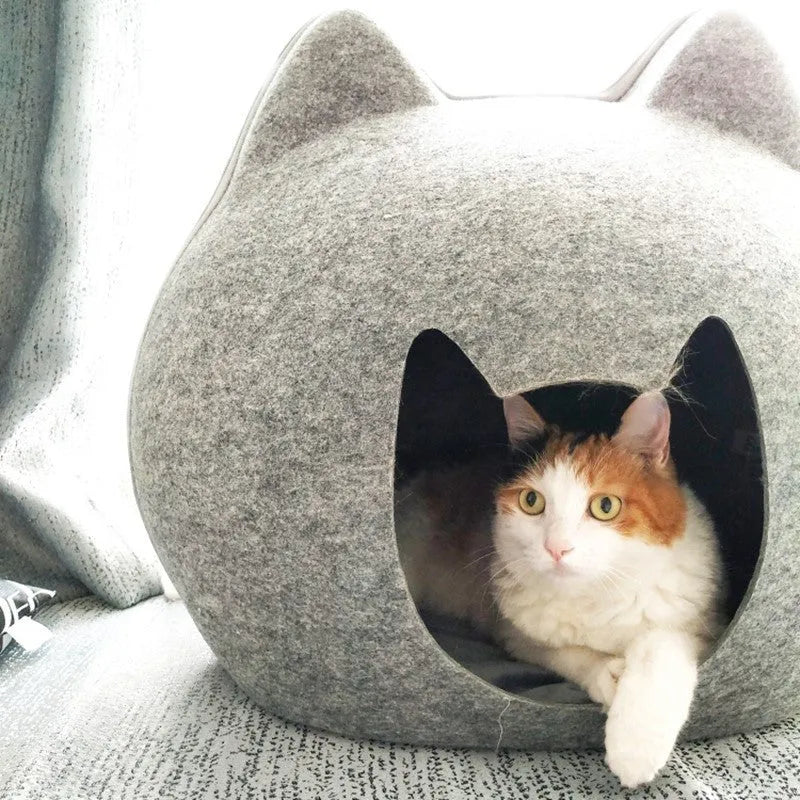 Enclosed felt cat litter house in grey, size 54x38x45cm, with entry hole on front side