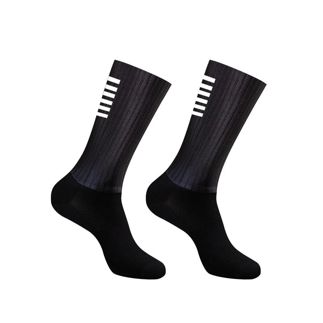 Breathable athletic socks for cycling and running in six colour options