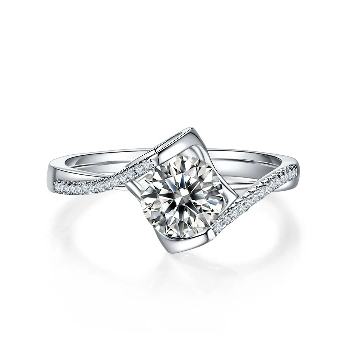 1-carat moissanite wedding ring set on S925 silver with platinum plating, gift box included