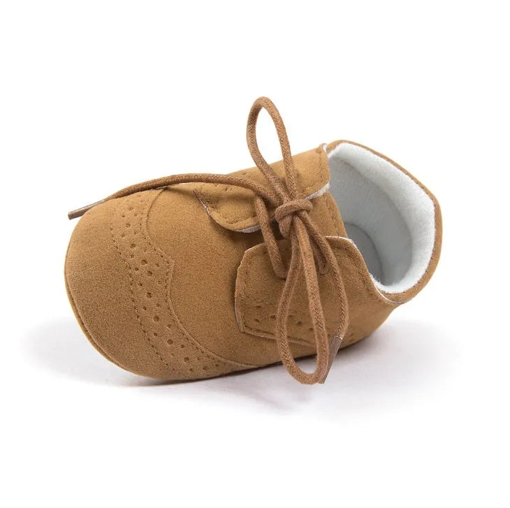 Vintage style baby shoes with soft soles for 0-12 month old babies learning to walk