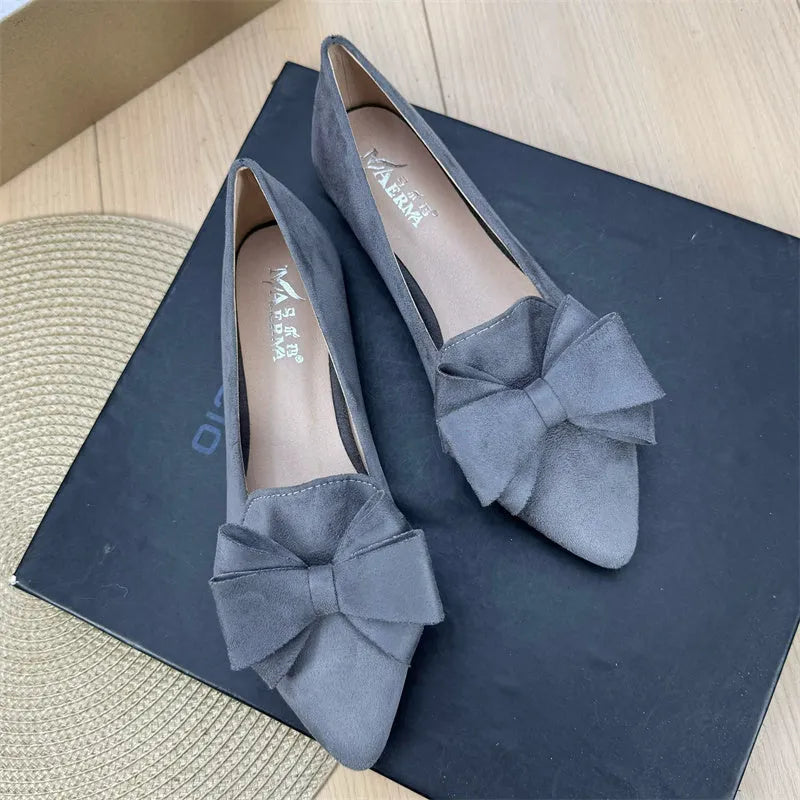 Women's solid colour bow pointed flat shoes with chunky heel and round toe in wine red colour