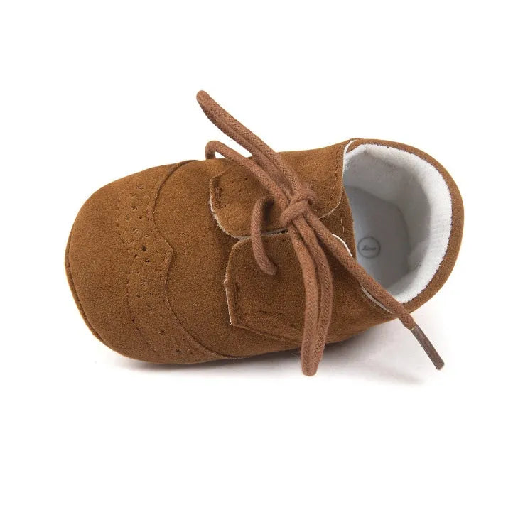 Vintage style baby shoes with soft soles for 0-12 month old babies learning to walk