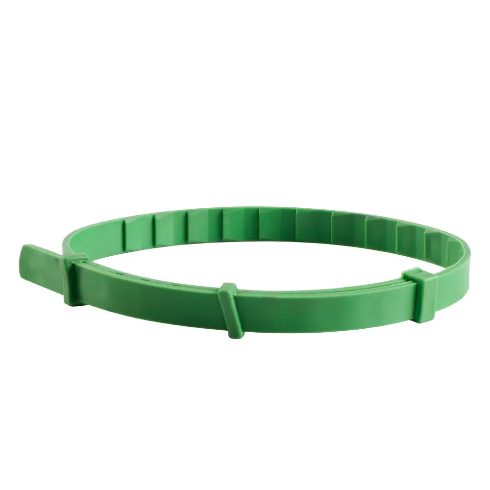 Adjustable pet anti-mosquito collar for cats and dogs, made with TPR silica gel and natural plant extracts, waterproof design