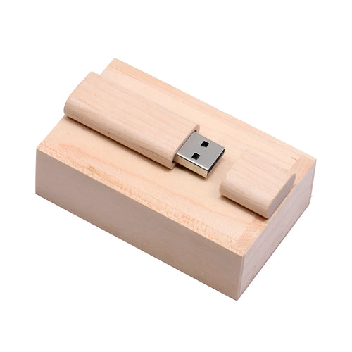 32GB wooden USB flash drive in orange with free lettering, waterproof USB 2.0, on a neutral background