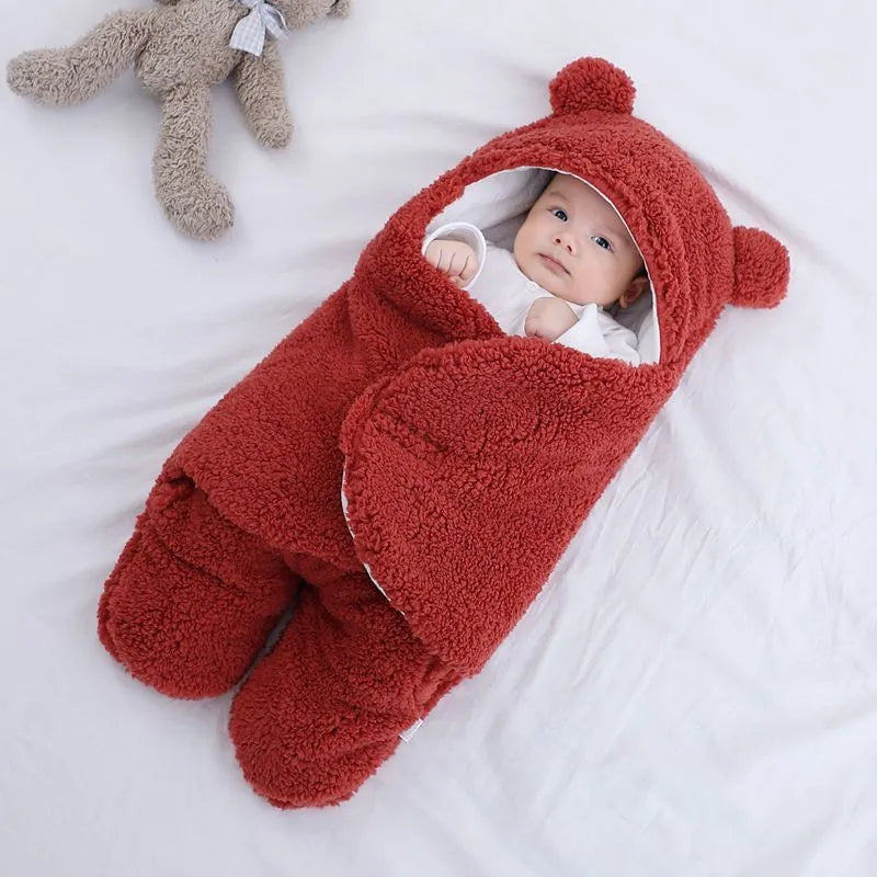 Thickened anti-shock out baby quilt in khaki with lamb velvet outer, 100% cotton inner, 45x78cm size for newborn sleeping bag use
