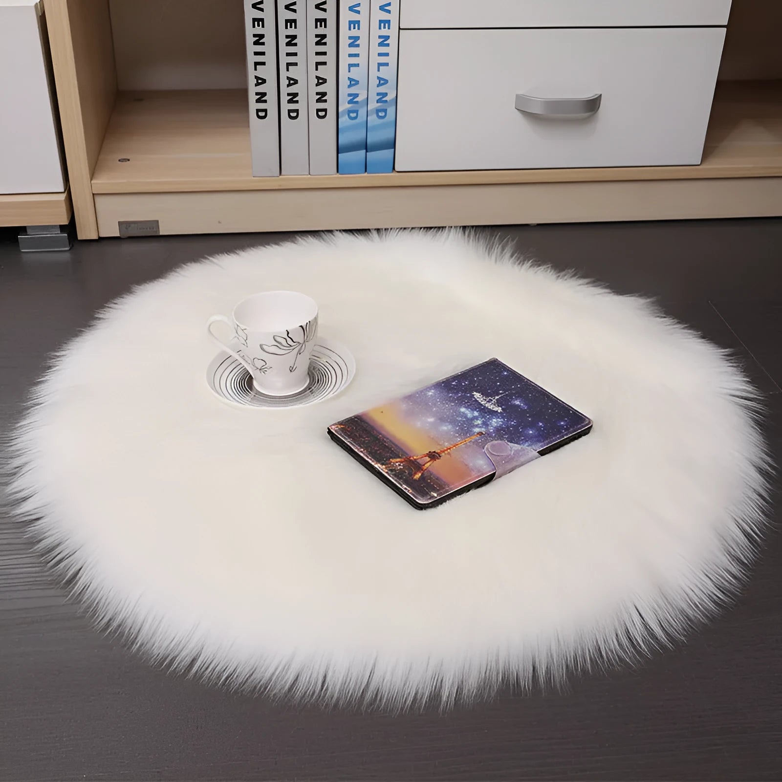 Round plush carpet floor mat in light grey, machine-woven, 50cm diameter suitable for living room