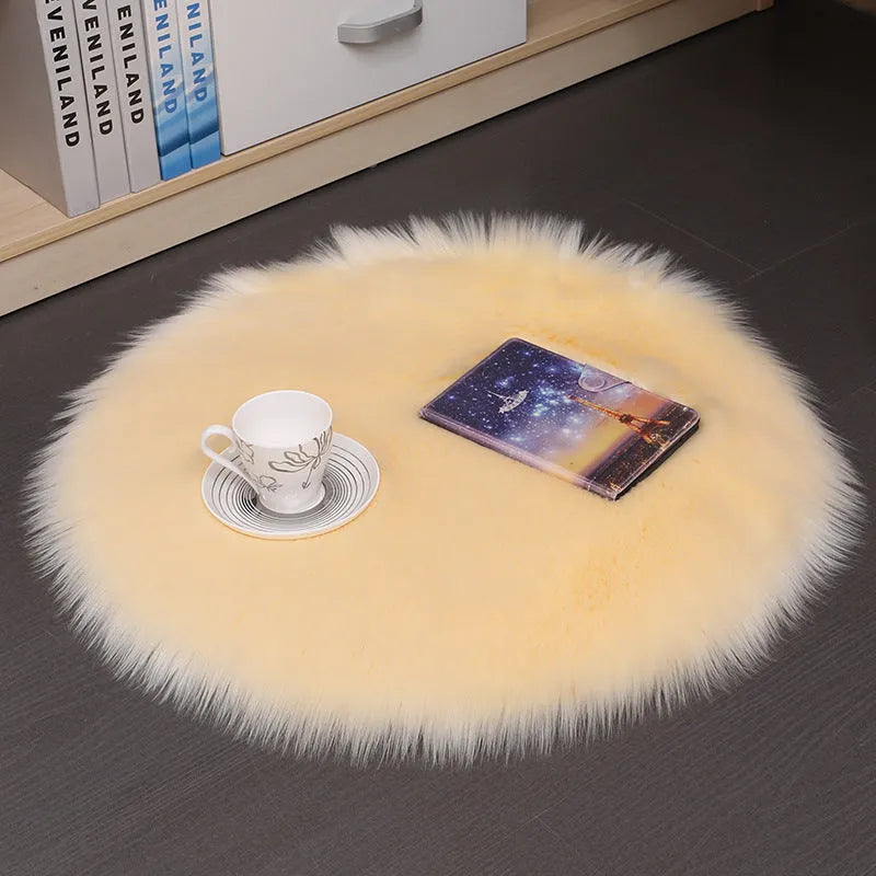 Round plush carpet floor mat in light grey, machine-woven, 50cm diameter suitable for living room