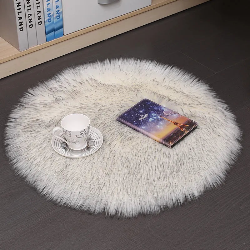 Round plush carpet floor mat in light grey, machine-woven, 50cm diameter suitable for living room