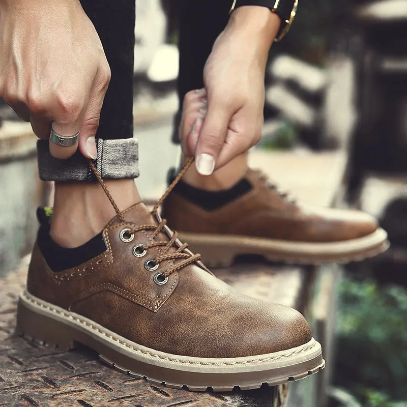 Men's black casual shoes with round toe and rubber sole, artificial PU leather upper