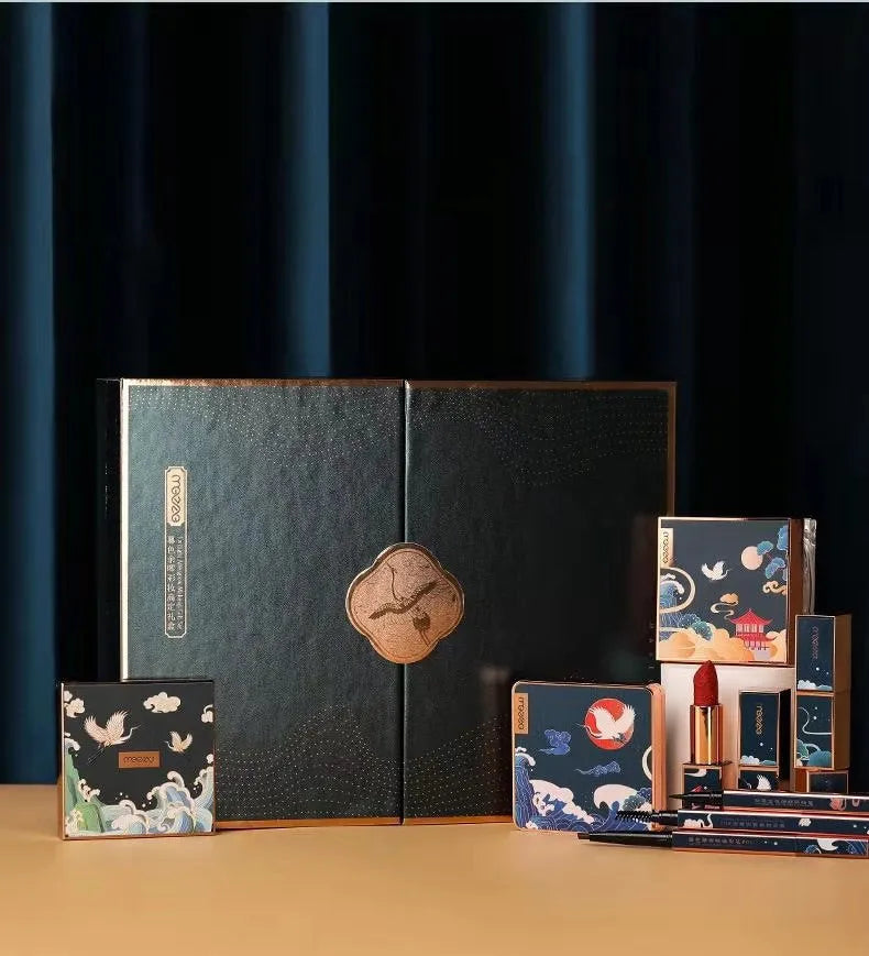 Chinoiserie Eyeshadow Carved Lipstick Set Makeup Set in Meizu Twilight Afterglow Gift Box with eight colours
