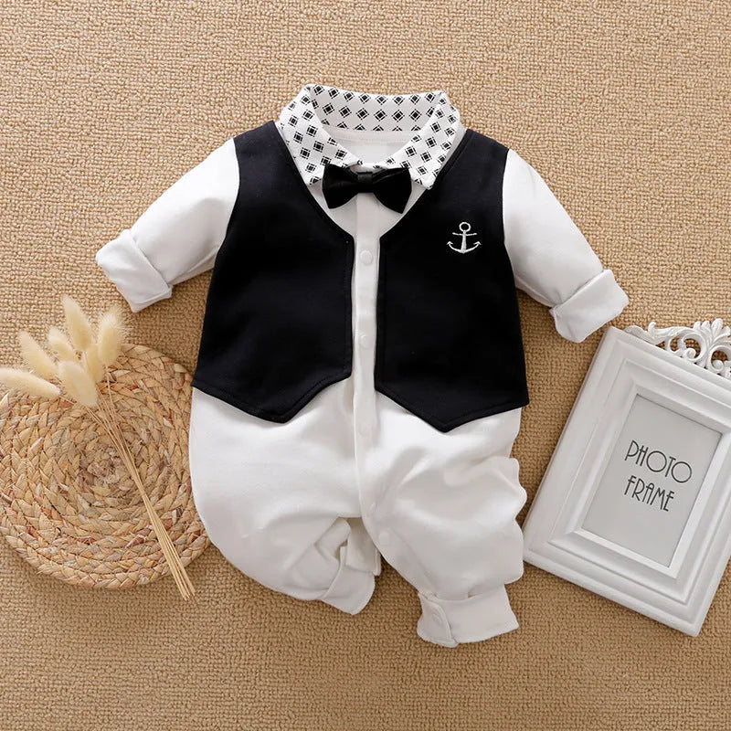 Baby boy in a long-sleeved cotton gentleman-style romper jumpsuit for spring and autumn.