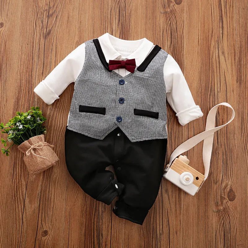 Baby boy in a long-sleeved cotton gentleman-style romper jumpsuit for spring and autumn.
