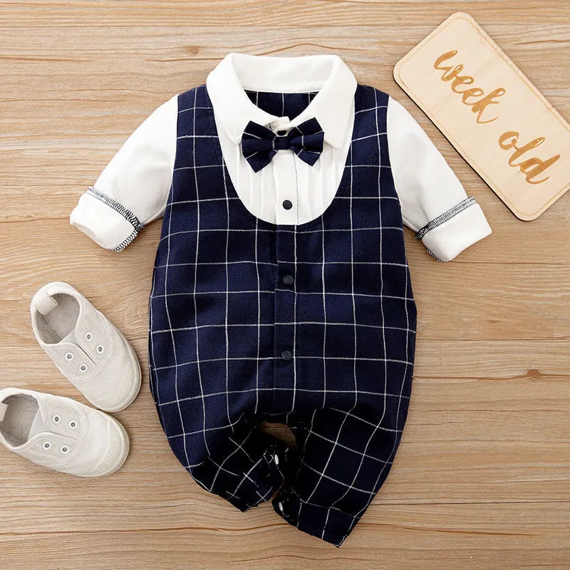 Baby boy in a long-sleeved cotton gentleman-style romper jumpsuit for spring and autumn.