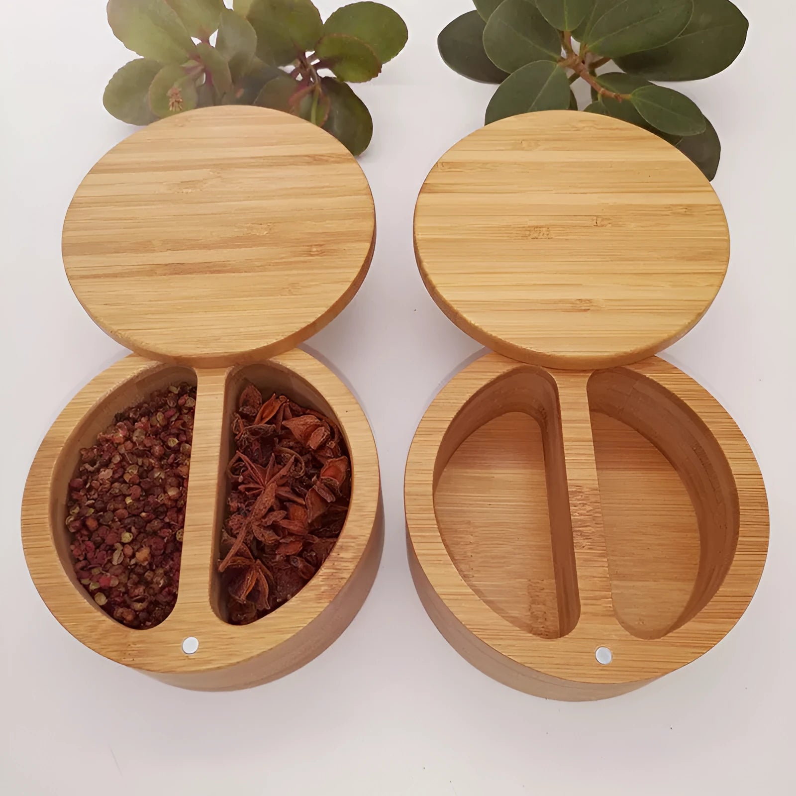 Bamboo seasoning box with 7.5cm spoon in pear-shaped, round, and rotating designs