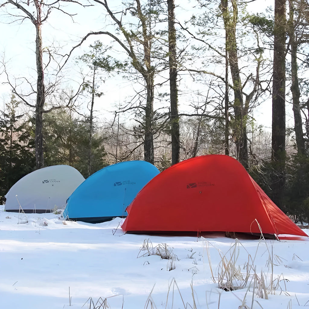 Single light riding outdoor camping tent with double layer and aluminium poles in blue colour