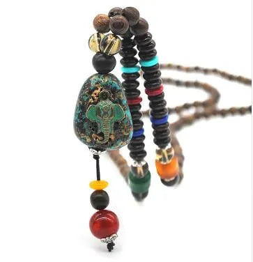 Metal necklace pendant chain with 12 style variations on display