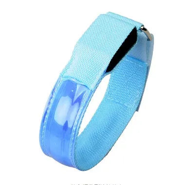 LED arm band with 7 colour options and 3 blink modes on black nylon strap