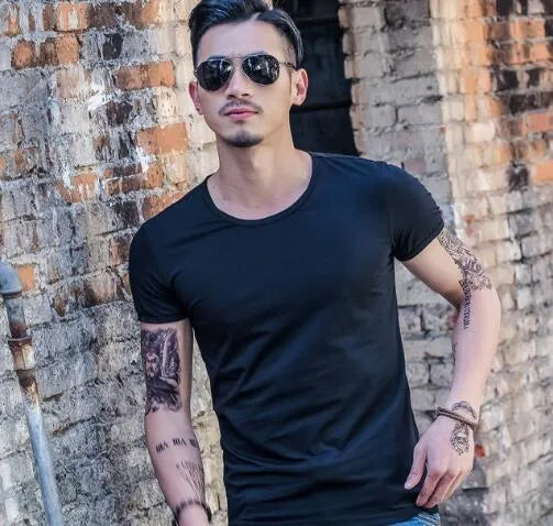 Men's short-sleeve t-shirt in bamboo-blend fabric shown in various colours including black, blue, red, and white.