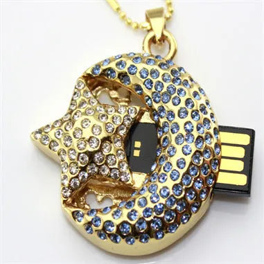 Jewelry Xingyue creative metal USB flash drive on a white background.