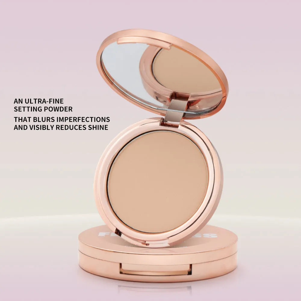 PHOFAY Matte Setting Pressed Powder compact 8g in hand with powder-puff for T-zone mattifying
