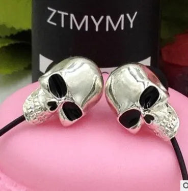 MYMY in-ear skull headphones with metal bones and Devil Christmas earplugs wired black