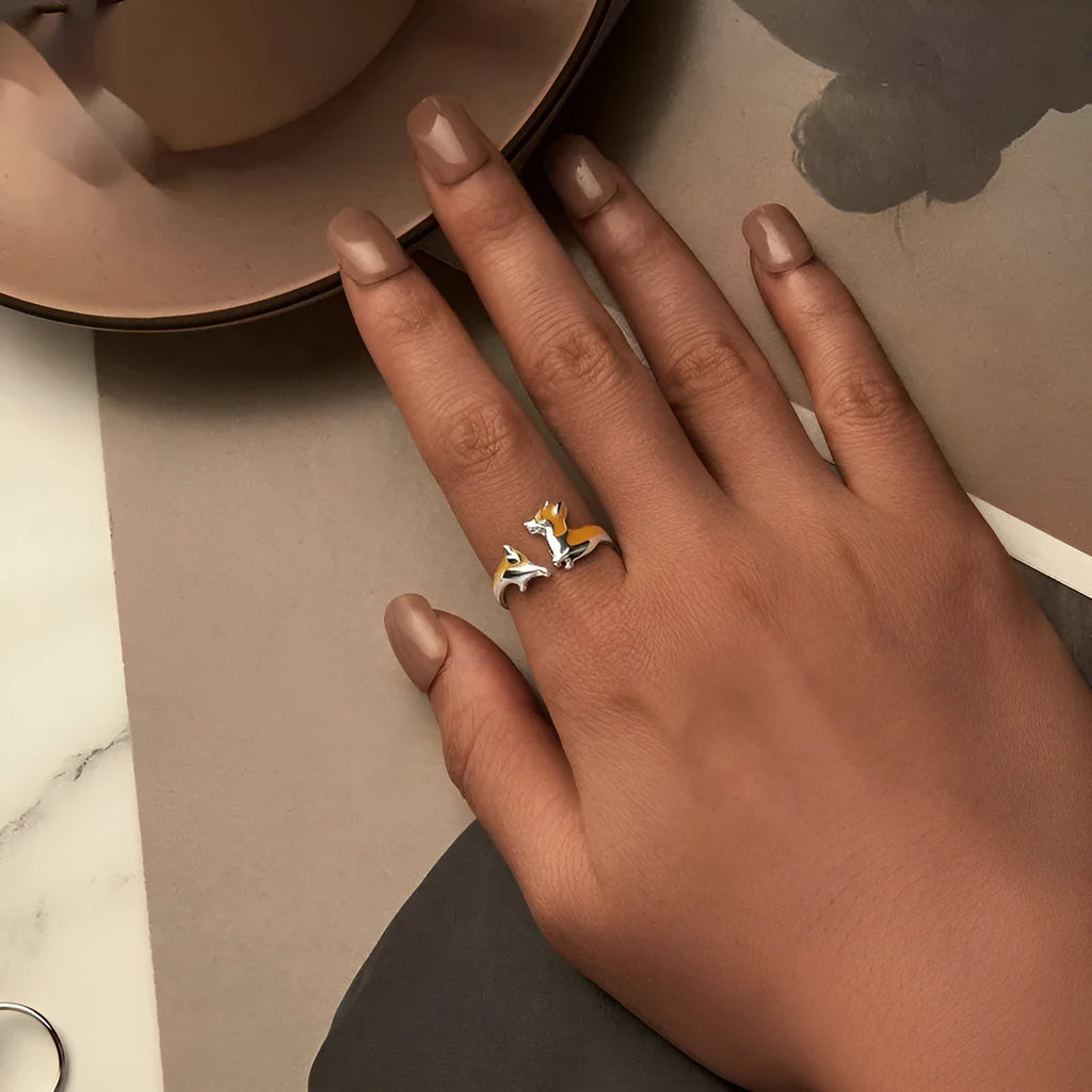 Silver electroplated fashion ring with a cartoon Corgi dog design, colour SCR1014-E.