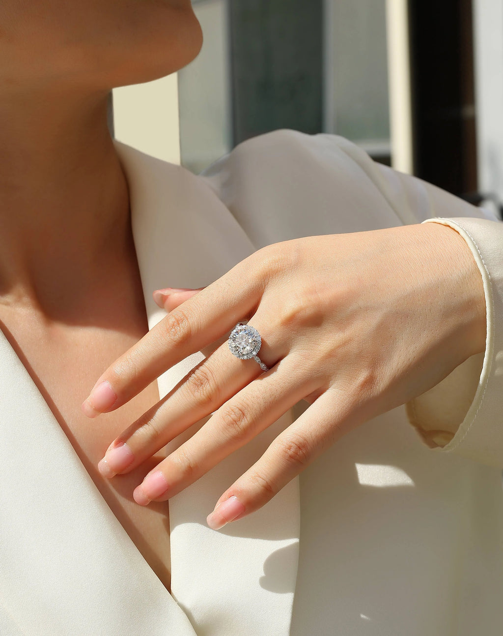3 carat moissanite wedding ring set on S925 silver with platinum plating and GRA certificate