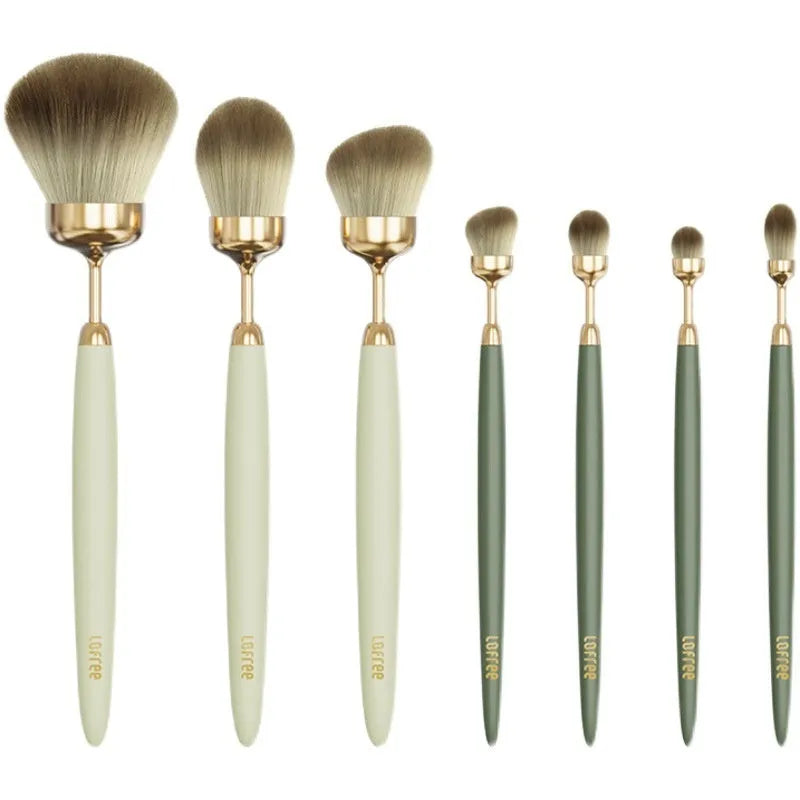 BA 7-piece makeup brush set with beech wood long handles and soft bristles in 7-pack colour