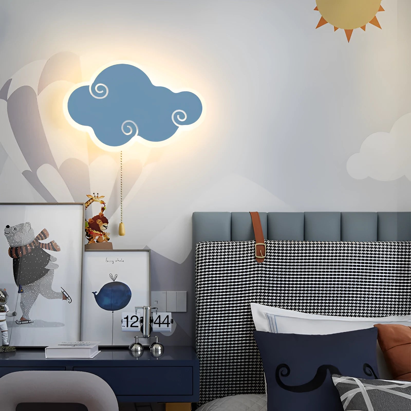 Cloud-shaped children's wall lamp in acrylic with multiple colour lighting options