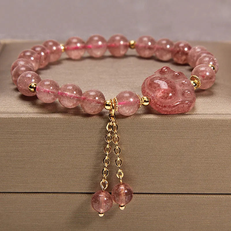 Natural garnet multi-layer crystal bracelet with strawberry quartz, moonstone, and pendant details in Korean light luxury style
