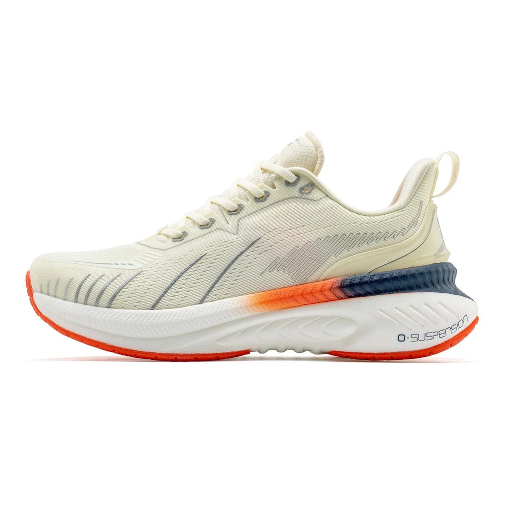 Low-top running sneakers with shock absorption, in a selection of colours on a rubber sole.